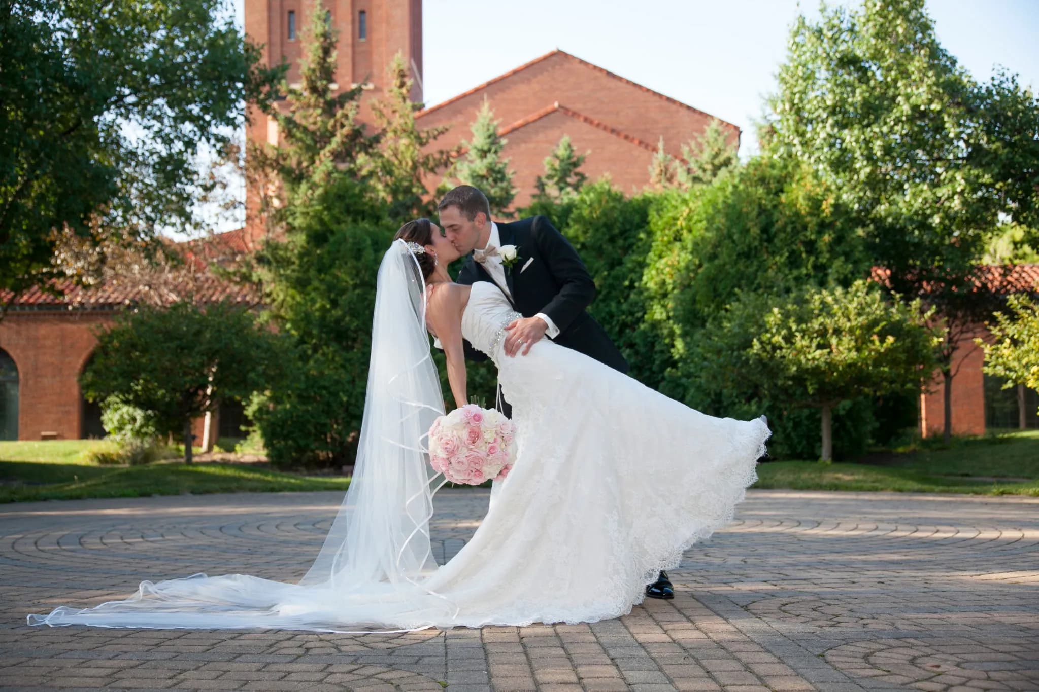 Cathedral veil dip kiss